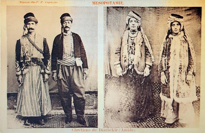 Rahiplerin hazırladığı kartpostal-Diyarbakırlı Hıristiyanlar-kaynak-Toplumsal Tarih .jpg