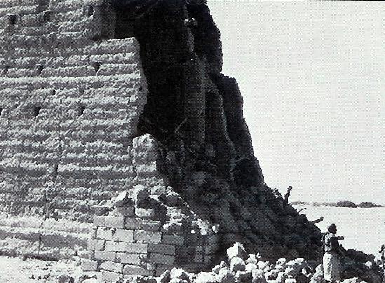 İktidarın bombaladığı Maarib bölgesindee tahribat .jpg