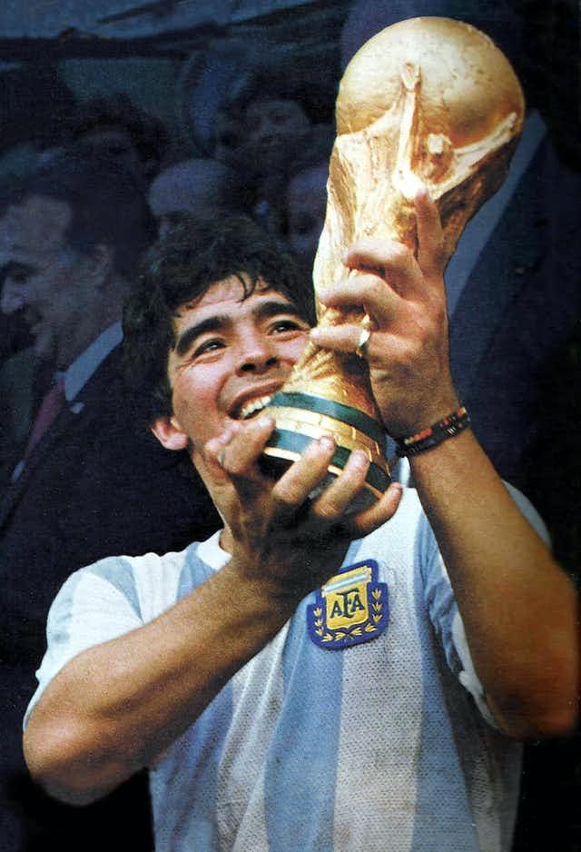 Maradona Wikimedia.jpeg