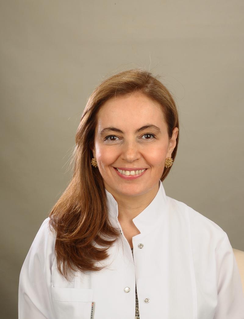 Prof. Dr. Derya Özçelik .jpg