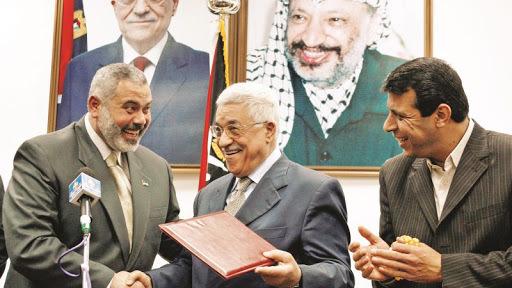 Filistin Başkanı M. Abbas ve Hamas Siyasi Büro Başkanı  İ. Haniye-Bölgedeki değişimlerden en fazla etkilenen iki şahsiyet ve hala barışık değiller, .jpg