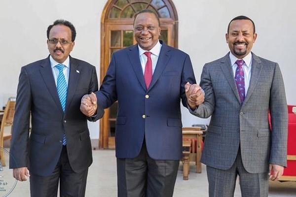 Farmajo, Kenyatta ve Abiy. Fotoğraf Hiraan com.tif_.jpg