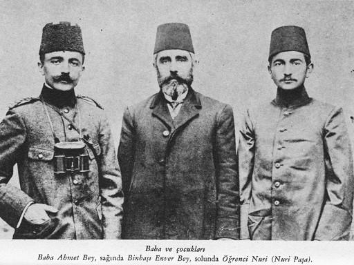 (Soldan sağa) Enver Paşa, babası Ahmet Bey, kardeşi Nuri Bey.jpg