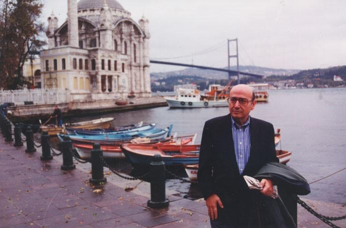 Theodoros Angelopoulos (İstanbul-a).jpg