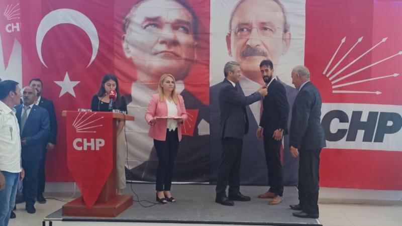 Oğuz Kaan Salıcı, Hakkari'de partisine katılım töreni düzenledi. kaynak-Gazete Duvar.jpg