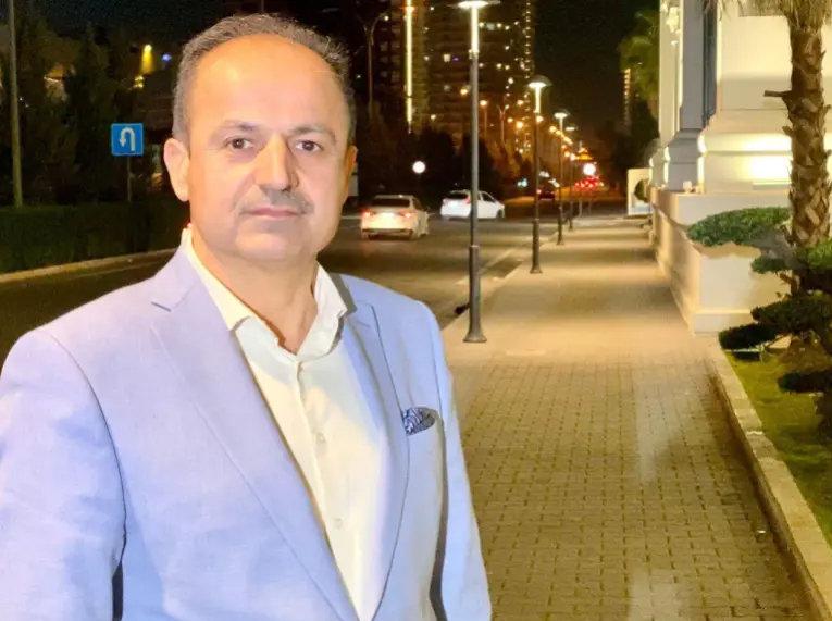 Kürdistanlı gazeteci Abdulhamid Zebari, göç nedenlerini anlatıyor. Kaynak, El Cezire.jpg