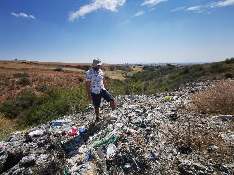 sedat-gundogdu-visitin-one-of-the-dumpsites.jpeg