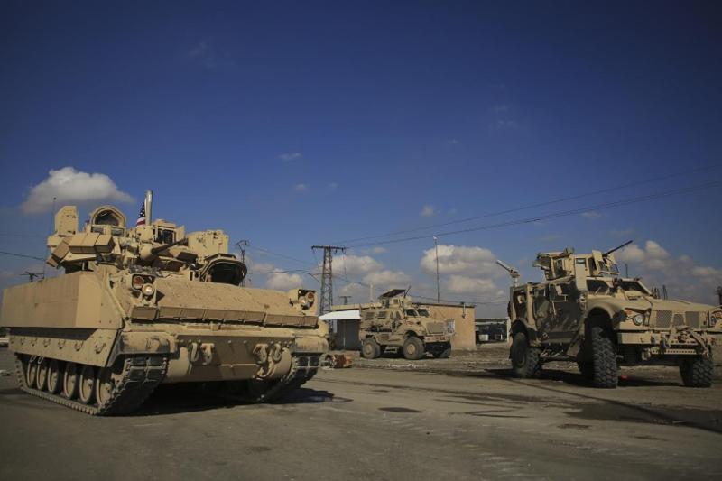 Hasekê baskınından sonra Amerikan askerleri şehrin belli yerlerinde mevzilendirler-Fotoğraf-AP.jpg