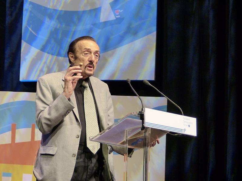 1200px-Philip_Zimbardo.jpg