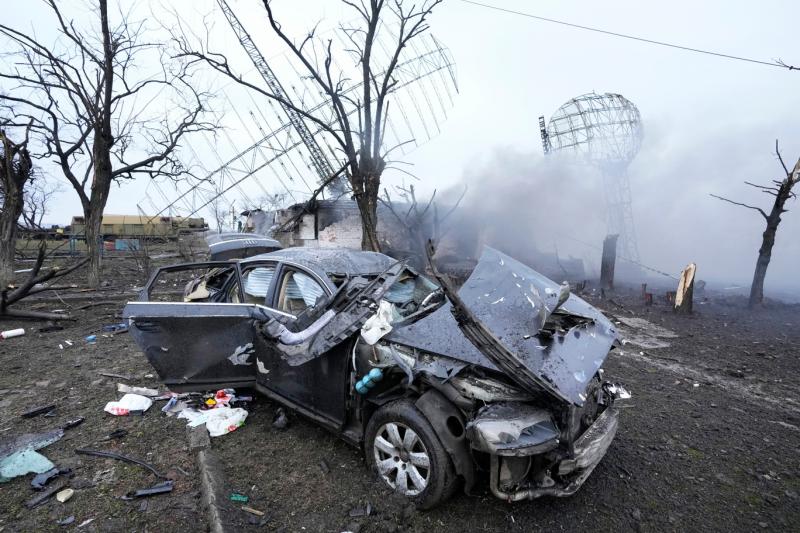 Mariupol yakınlarındaki askeri üs (AP).jpg