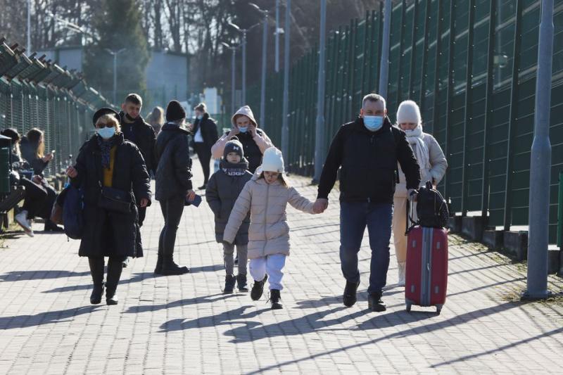 Ukrayna aile savaş kaçış Ukraine Reuters.jpg