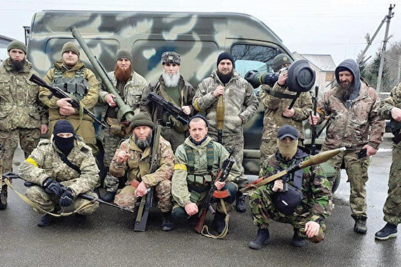 Şeyh Mansur Taburu'na bağlı Çeçenler, Rusya'ya karşı savaşıyor Yeni Şafak.jpeg