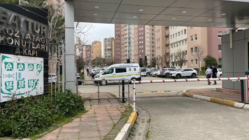 Kadıköy'de sanatçı Koray Candemir'in annesi 9'uncu kattan düşerek yaşamını yitirdi