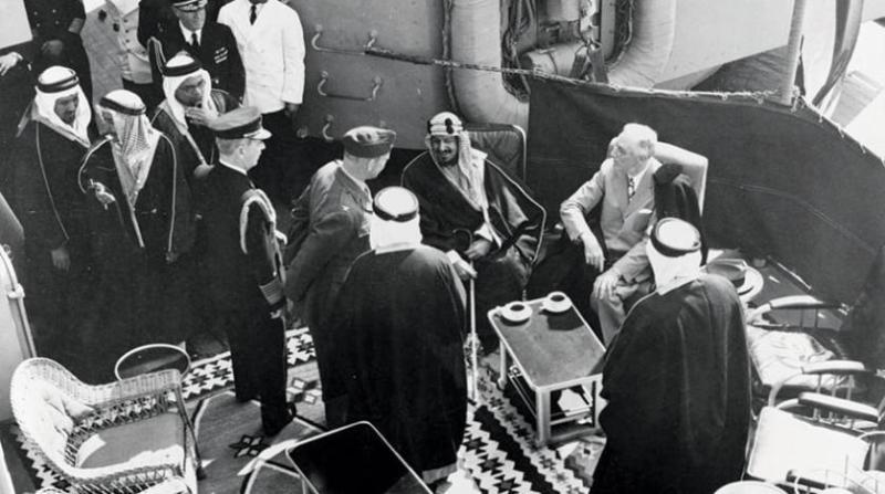 Başkan Roosevelt  ile Kral Abdulaziz'in Quincy gemisindeki görüntüsü-CWAHTA.jpg