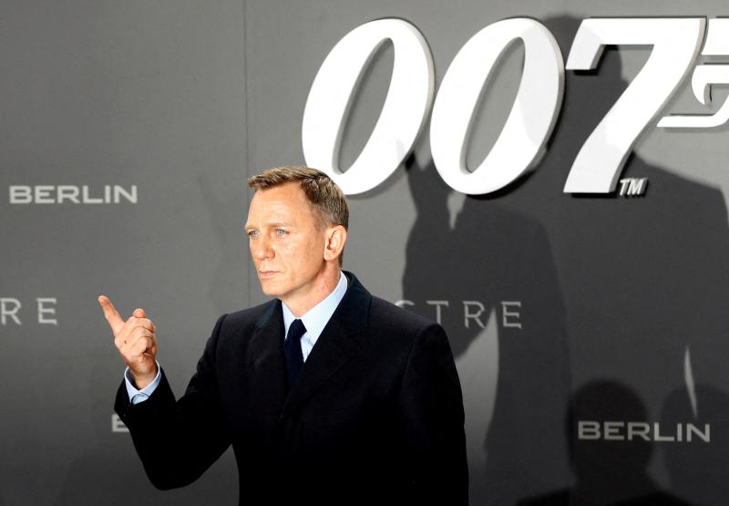 Daniel Craig