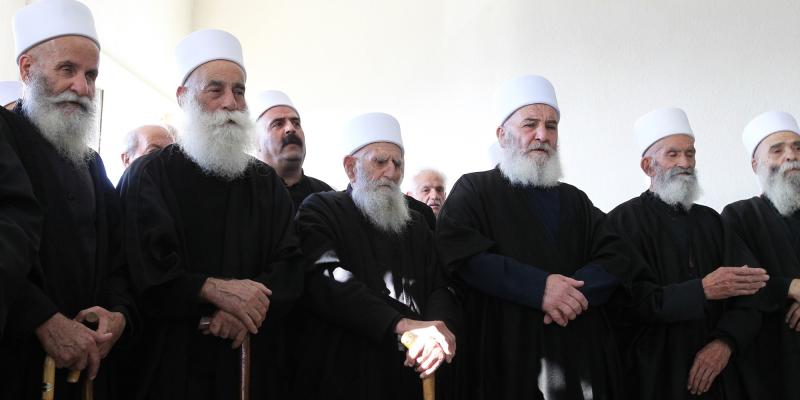Dürzî din adamları saçlarını dipten kazıtır ama bıyık kesmezler. Görsel-ORDAF.jpg Dürzî din adamları saçlarını dipten kazıtır ama bıyık kesmezler. Görsel-ORDAF.jpg