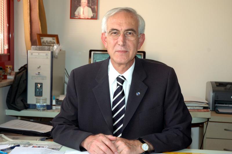 Hacettepe Tıp Fakültesi Halk Sağlığı Anabilim Dalı emekli öğretim üyesi Prof. Dr. Nazmi Bilir.JPG