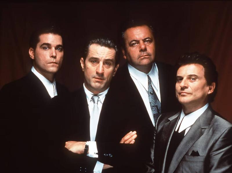 Ray Liotta, Robert De Niro, Paul Sorvino ve Joe Pesci Sıkı Dostlar'da (Warner Bros)