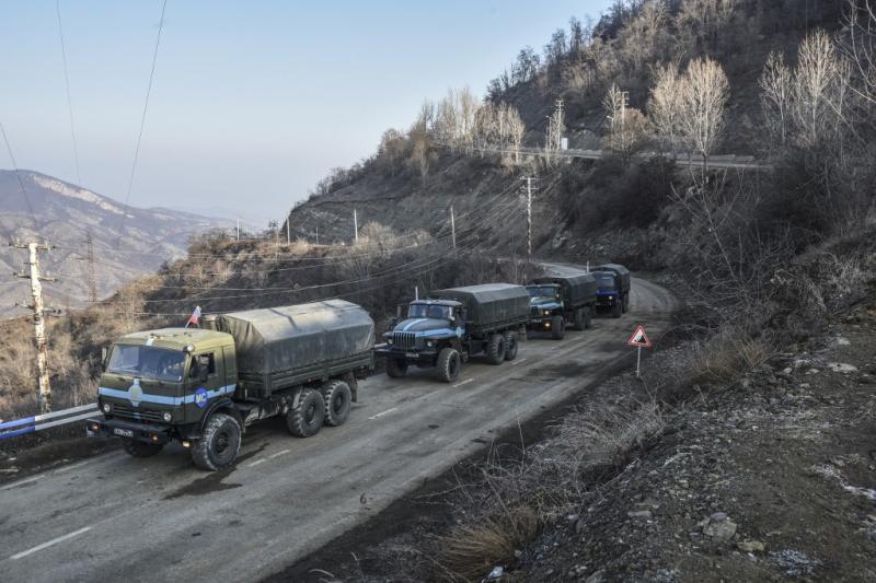 Rus barış güçleri, Laçin Geçidi’nde konuşlandırıldı.jpg