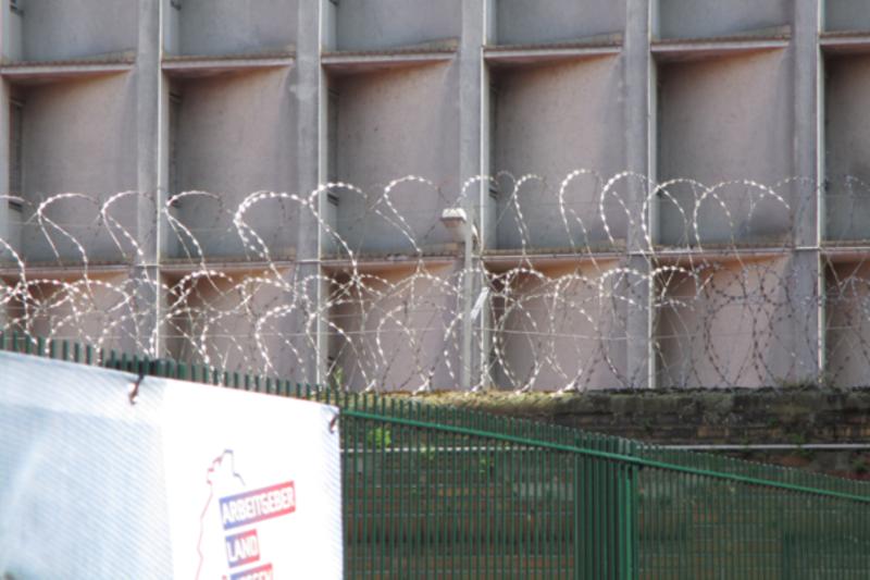 Protestocular, ev baskınları sonucu tutukevine götürülüp yargılanmaktalar, Almanya.jpg