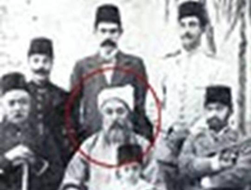 Ebubekir Efendi ve çocukları.jpg