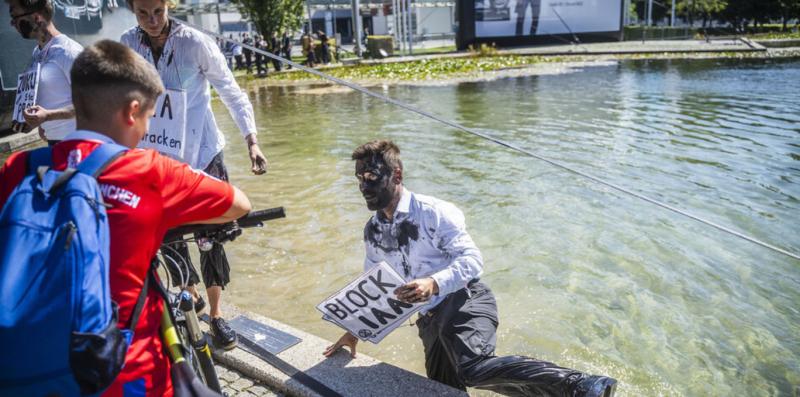 Toprağın Sonu Hareketi, Münih'te çevreci eylemler.jpg