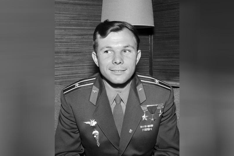 Yuri Gagarin.jpg