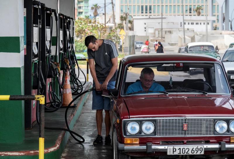 Küba'da benzin zammı