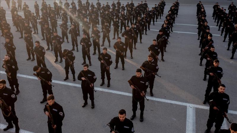 Suriye'de yeni yönetimin İçişleri Bakanlığına bağlı Şam'daki eğitim akademisinde, ülkede kolluk kuvveti olarak görevlendirilecek kişilere eğitim veriliyor / Fotoğraf: AA