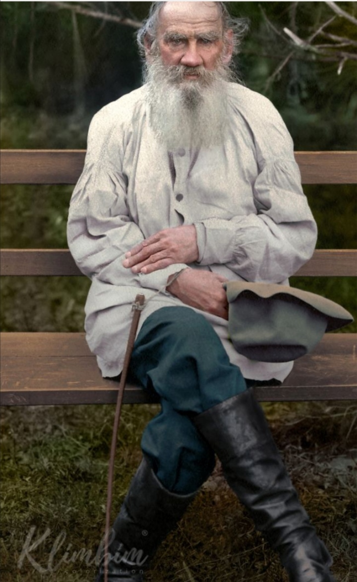 Tolstoy (1).jpg